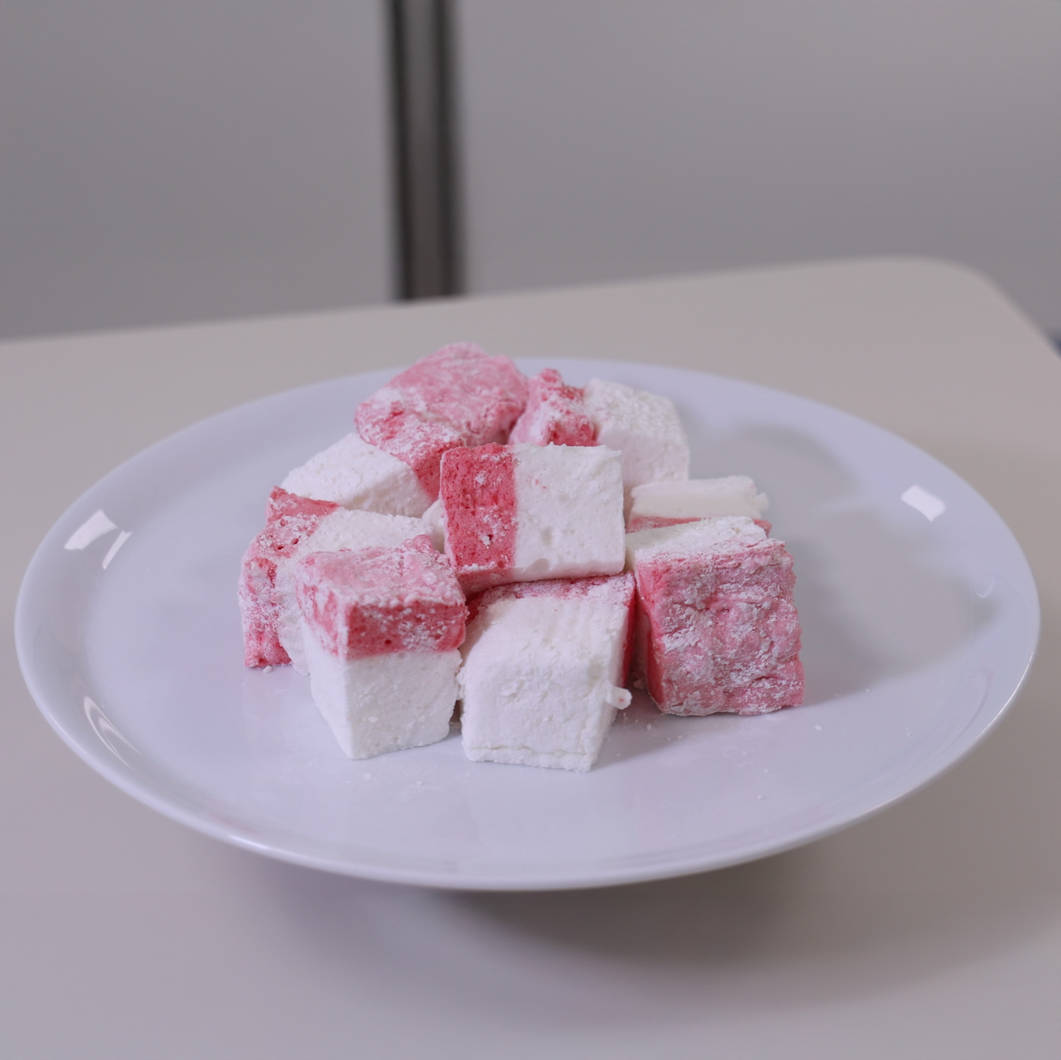 > Colour-Pop Marshmallow Tutorial